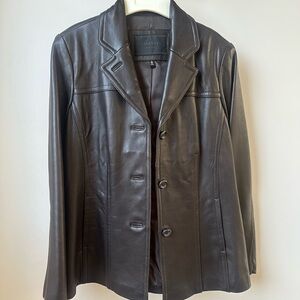Women’s genuine leather blazer